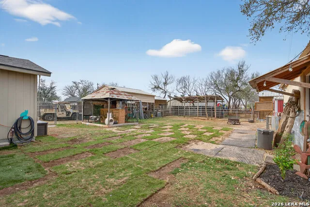 405 Coughran Pleasanton, TX 78064