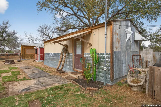 405 Coughran Pleasanton, TX 78064