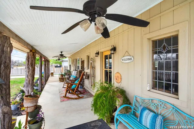 405 Coughran Pleasanton, TX 78064