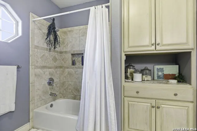 1007 Bluebonnet Lane Adkins, TX 78101