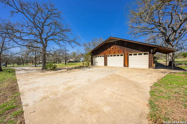 162 Oak Wood Rd Kerrville, TX 78028