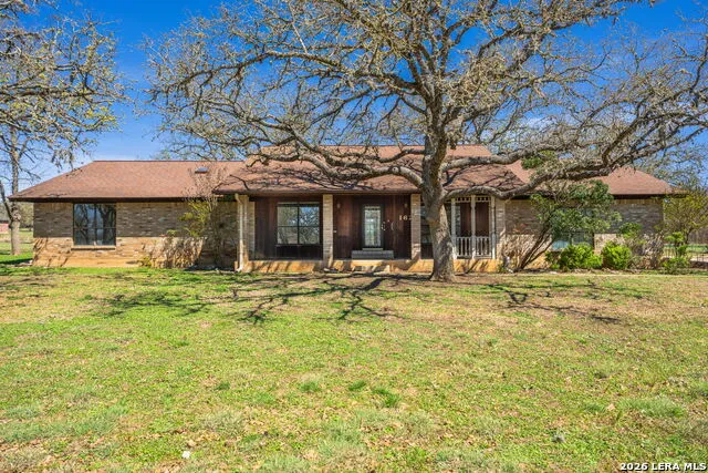 162 Oak Wood Rd Kerrville, TX 78028