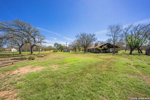 162 Oak Wood Rd Kerrville, TX 78028