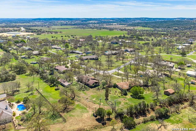 162 Oak Wood Rd Kerrville, TX 78028