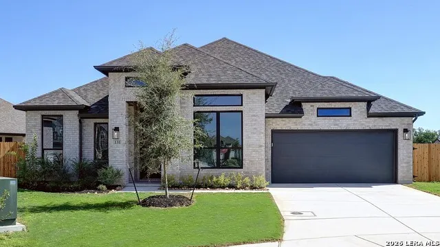131 Pin Oak Castroville, TX 78009