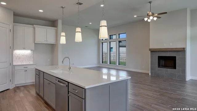 131 Pin Oak Castroville, TX 78009