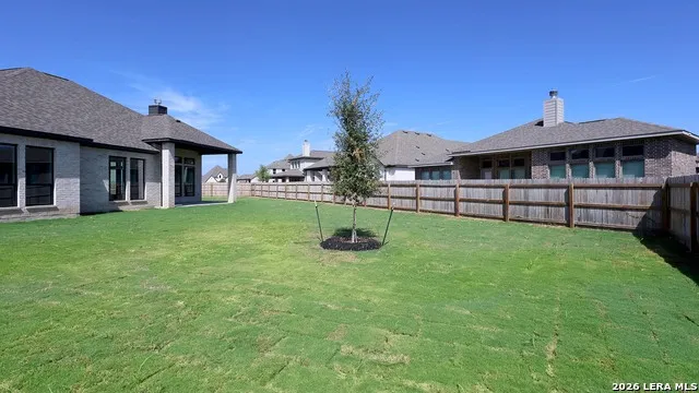 131 Pin Oak Castroville, TX 78009