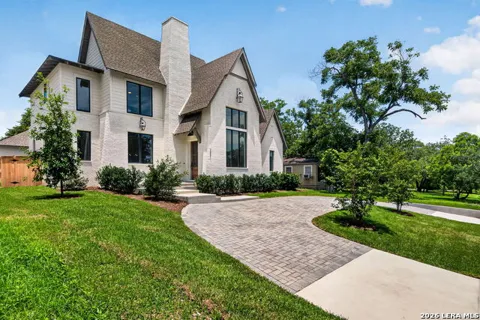 255 CLAYWELL DR