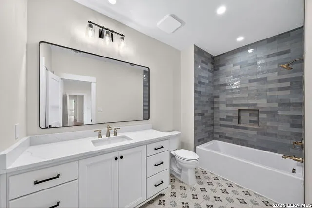 255 CLAYWELL DR Alamo Heights, TX 78209