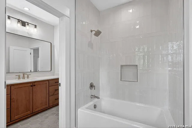 255 CLAYWELL DR Alamo Heights, TX 78209