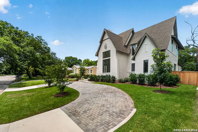 255 CLAYWELL DR Alamo Heights, TX 78209