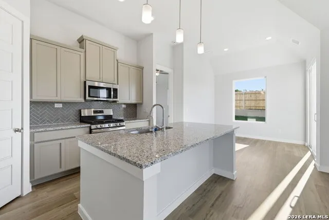 114 Scott Square San Antonio, TX 78253