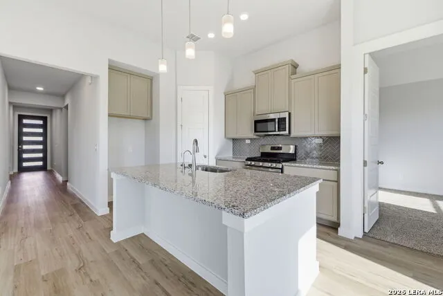 114 Scott Square San Antonio, TX 78253