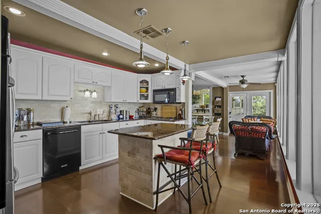 481 Private Road 2610 Mico, TX 78056