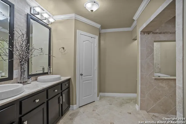 481 Private Road 2610 Mico, TX 78056