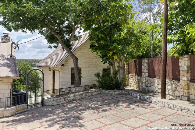 481 Private Road 2610 Mico, TX 78056