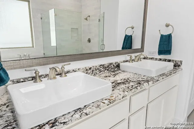 125 SENTIDO Boerne, TX 78006