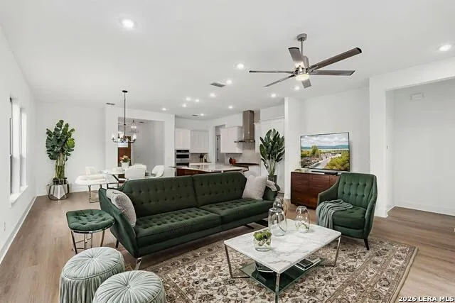 125 SENTIDO Boerne, TX 78006