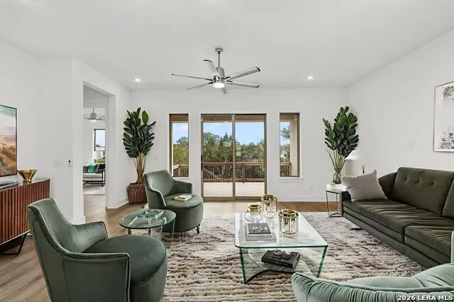 125 SENTIDO Boerne, TX 78006