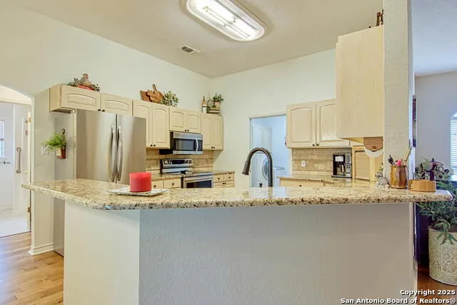 15260 Miller Rd St Hedwig, TX 78152