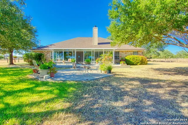 15260 Miller Rd St Hedwig, TX 78152