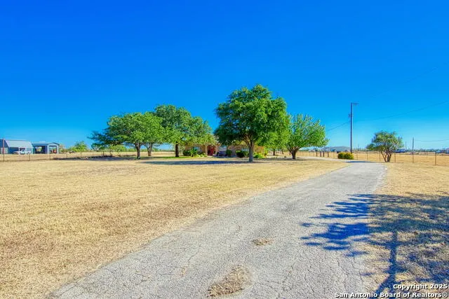 15260 Miller Rd St Hedwig, TX 78152