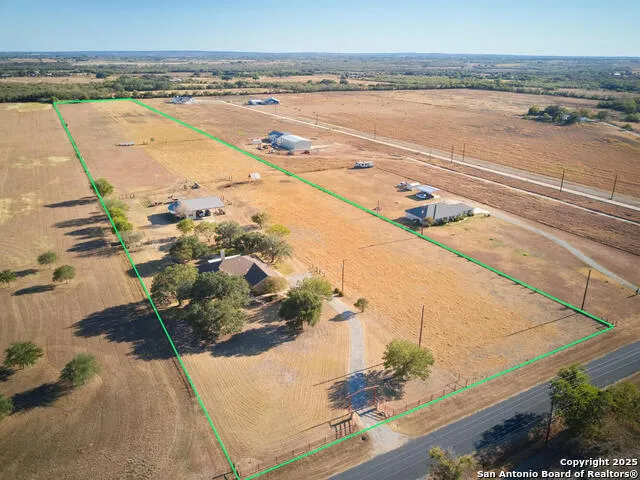 15260 Miller Rd St Hedwig, TX 78152
