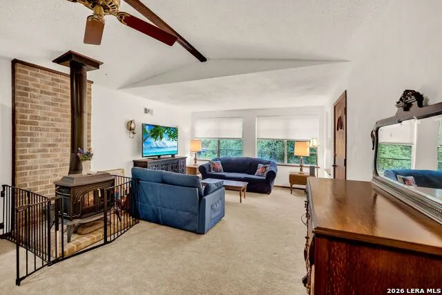 137 Hilltop Loop East Lakehills, TX 78063