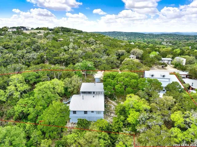 137 Hilltop Loop East Lakehills, TX 78063