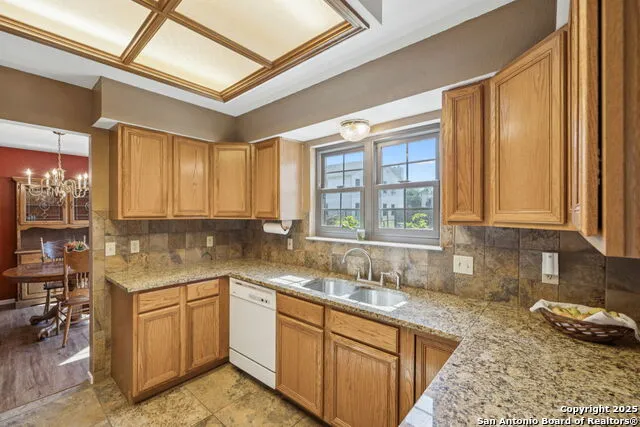 146 Village Path Castroville, TX 78009