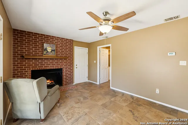 146 Village Path Castroville, TX 78009