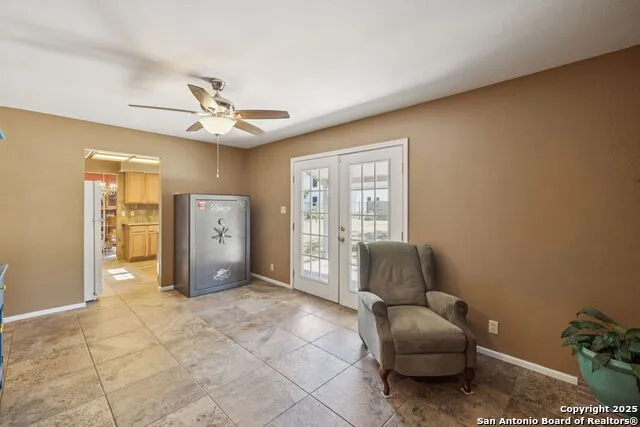 146 Village Path Castroville, TX 78009