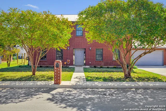 146 Village Path Castroville, TX 78009
