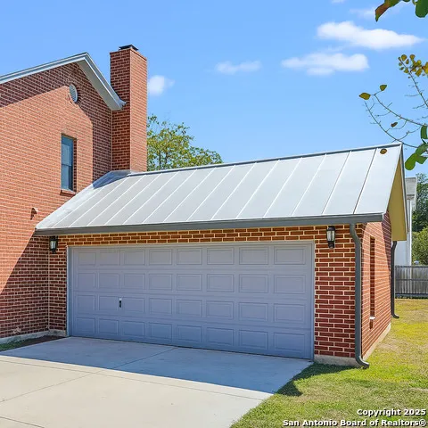 146 Village Path Castroville, TX 78009