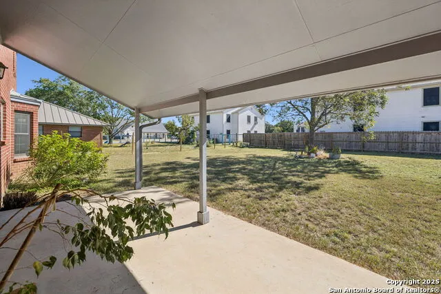 146 Village Path Castroville, TX 78009