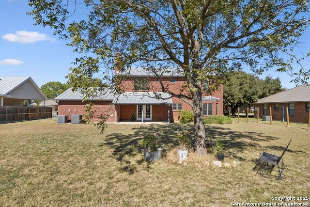 146 Village Path Castroville, TX 78009