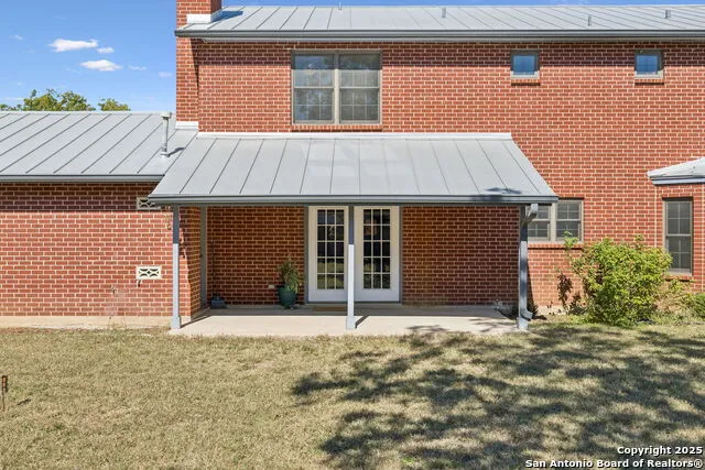 146 Village Path Castroville, TX 78009