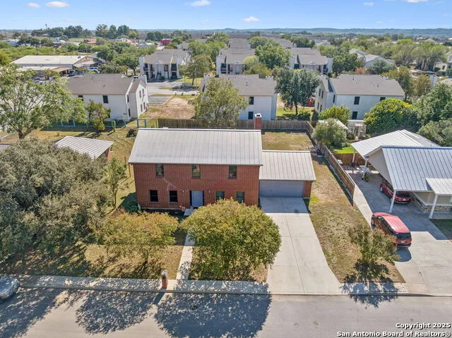 146 Village Path Castroville, TX 78009