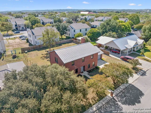 146 Village Path Castroville, TX 78009