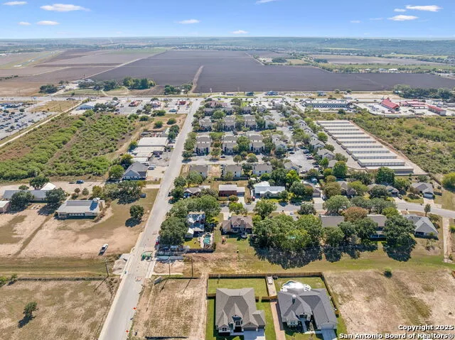 146 Village Path Castroville, TX 78009