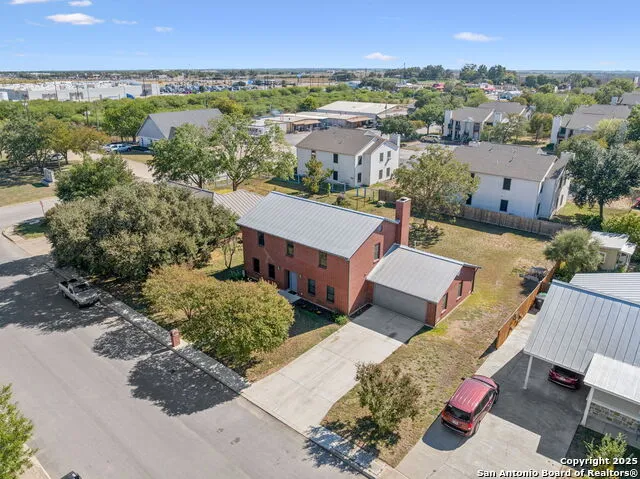 146 Village Path Castroville, TX 78009