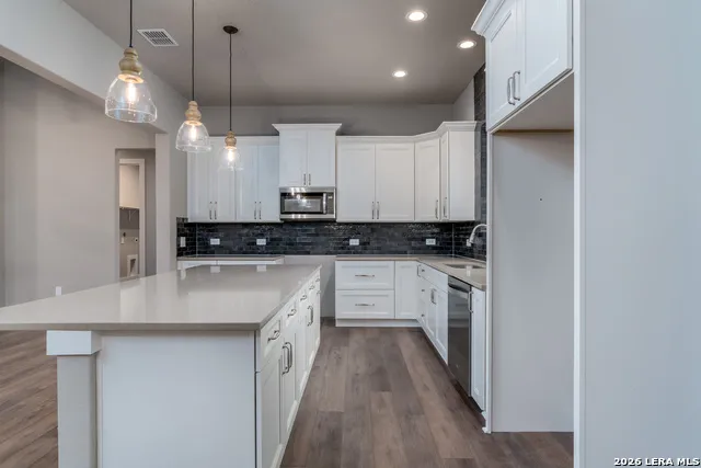 153 Spotted Horse Trail Bandera, TX 78003