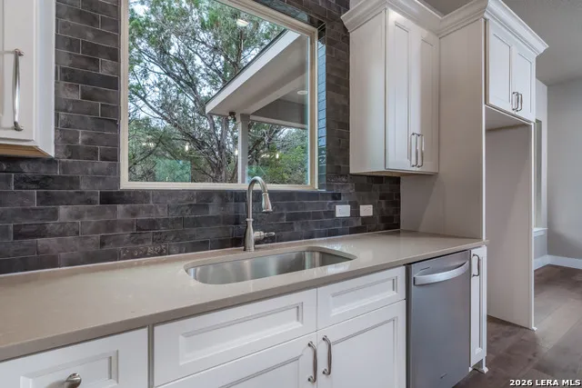 153 Spotted Horse Trail Bandera, TX 78003