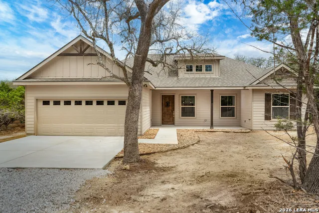153 Spotted Horse Trail Bandera, TX 78003