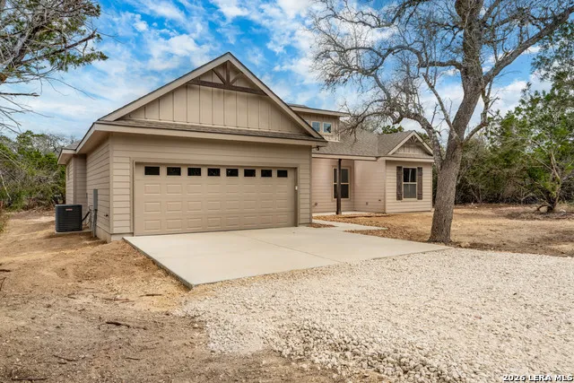 153 Spotted Horse Trail Bandera, TX 78003