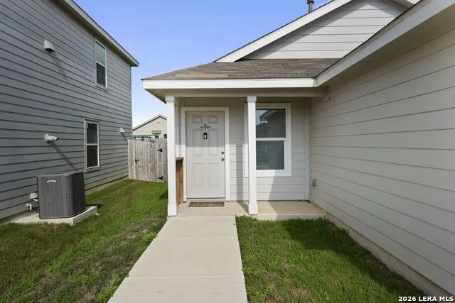 9248 James Bowie Seguin, TX 78155