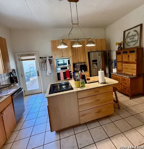 815 Getty Uvalde, TX 78801