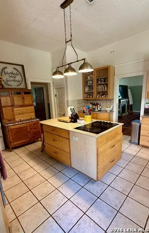 815 Getty Uvalde, TX 78801