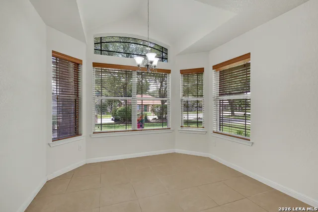 123 RIVER PARK DR Luling, TX 78648