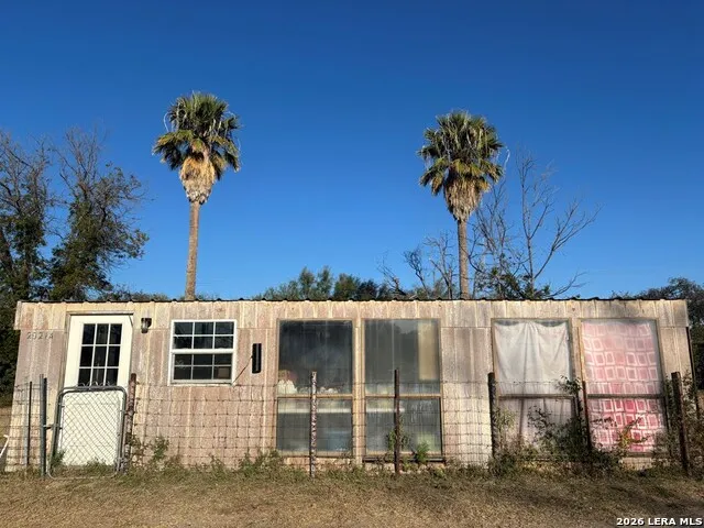 20214 N Us Hwy 277 Quemado, TX 78877